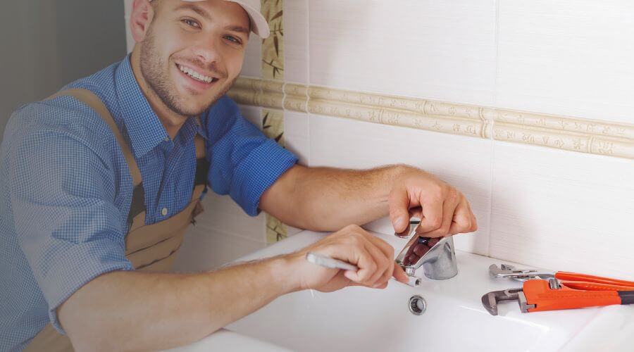 Handle or spout repair in Isola, MS
